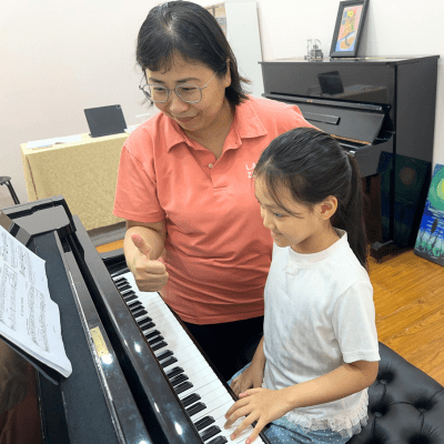 Coach và học viên trong buổi học