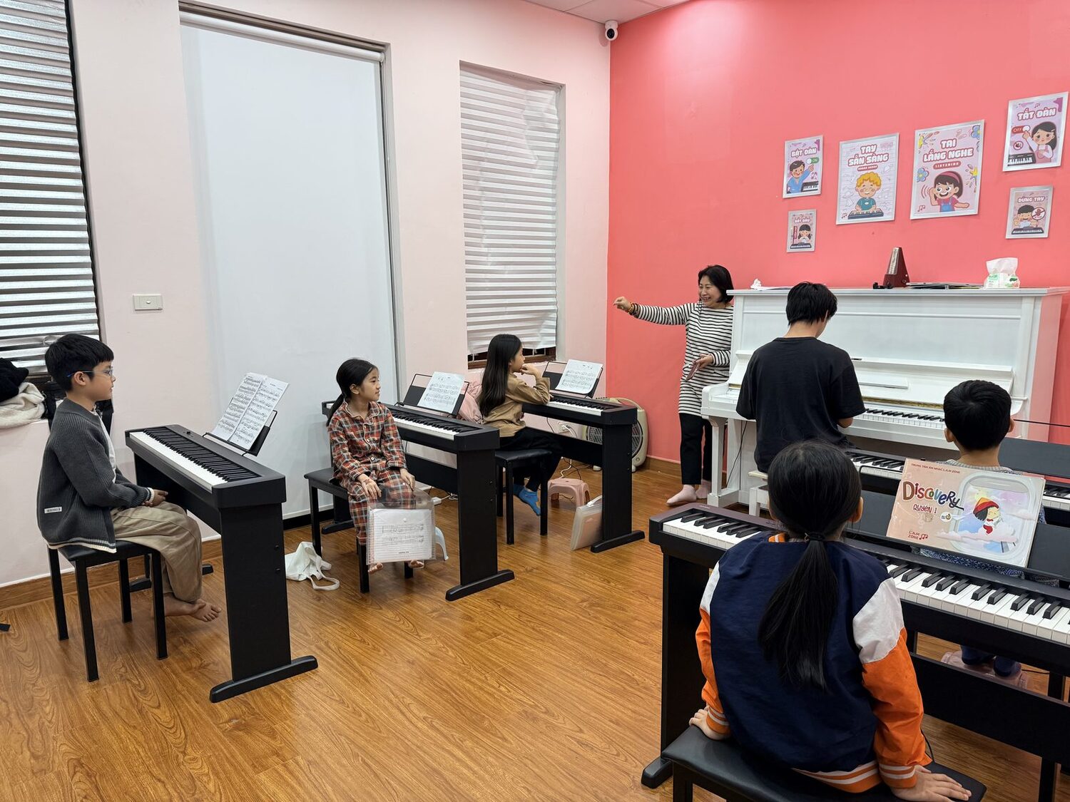 Lớp học piano tại L.A.M Zone